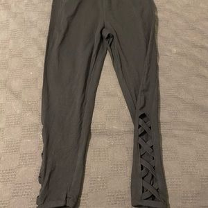 French Laundry cut out legging